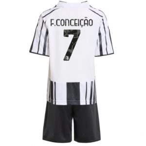 Koszulka piłkarska Juventus Francisco Conceicao #7 Koszulka Podstawowej dziecięce 2025-26 +Krótkie Spodenk Koszulka piłkarska Juventus Francisco Conceicao #7 Koszulka Podstawowej dziecięce 2025-26 +Krótkie Spodenk