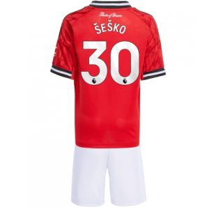 Koszulka piłkarska Manchester United Benjamin Sesko #30 Koszulka Podstawowej dziecięce 2025-26 +Krótkie Spodenk Koszulka piłkarska Manchester United Benjamin Sesko #30 Koszulka Podstawowej dziecięce 2025-26 +Krótkie Spodenk