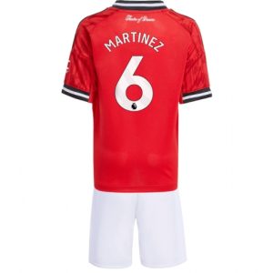 Koszulka piłkarska Manchester United Lisandro Martinez #6 Koszulka Podstawowej dziecięce 2025-26 +Krótkie Spodenk Koszulka piłkarska Manchester United Lisandro Martinez #6 Koszulka Podstawowej dziecięce 2025-26 +Krótkie Spodenk