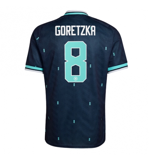 Koszulka piłkarska Niemcy Leon Goretzka #8 Koszulka Wyjazdowej MŚ 2026 Krótki Rękaw Koszulka piłkarska Niemcy Leon Goretzka #8 Koszulka Wyjazdowej MŚ 2026 Krótki Rękaw