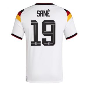 Koszulka piłkarska Niemcy Leroy Sane #19 Koszulka Podstawowej MŚ 2026 Krótki Rękaw Koszulka piłkarska Niemcy Leroy Sane #19 Koszulka Podstawowej MŚ 2026 Krótki Rękaw