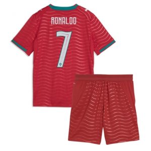 Koszulka piłkarska Portugalia Cristiano Ronaldo #7 Koszulka Podstawowej dziecięce MŚ 2026 +Krótkie Spodenk