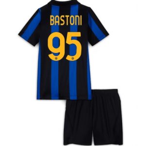 Koszulka piłkarska Inter Milan Alessandro Bastoni #95 Koszulka Podstawowej dziecięce 2026-27 Krótki Rękaw (+ Krótkie spodenki) Koszulka piłkarska Inter Milan Alessandro Bastoni #95 Koszulka Podstawowej dziecięce 2026-27 Krótki Rękaw (+ Krótkie spodenki)