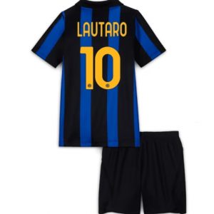 Koszulka piłkarska Inter Milan Lautaro Martinez #10 Koszulka Podstawowej dziecięce 2026-27 Krótki Rękaw (+ Krótkie spodenki) Koszulka piłkarska Inter Milan Lautaro Martinez #10 Koszulka Podstawowej dziecięce 2026-27 Krótki Rękaw (+ Krótkie spodenki)