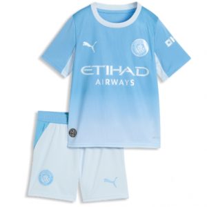 Koszulka piłkarska Manchester City Koszulka Podstawowej dziecięce 2026-27 Krótki Rękaw (+ Krótkie spodenki) Koszulka piłkarska Manchester City Koszulka Podstawowej dziecięce 2026-27 Krótki Rękaw (+ Krótkie spodenki)
