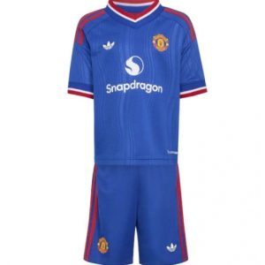 Koszulka piłkarska Manchester United Koszulka Wyjazdowej dziecięce 2026-27 Krótki Rękaw (+ Krótkie spodenki) Koszulka piłkarska Manchester United Koszulka Wyjazdowej dziecięce 2026-27 Krótki Rękaw (+ Krótkie spodenki)